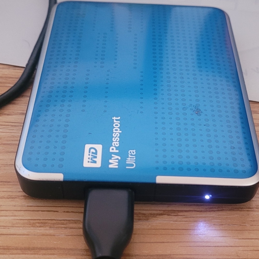 WD Western Digital My Passport Ultra 1 TB External Storage Drive. Color:Blue